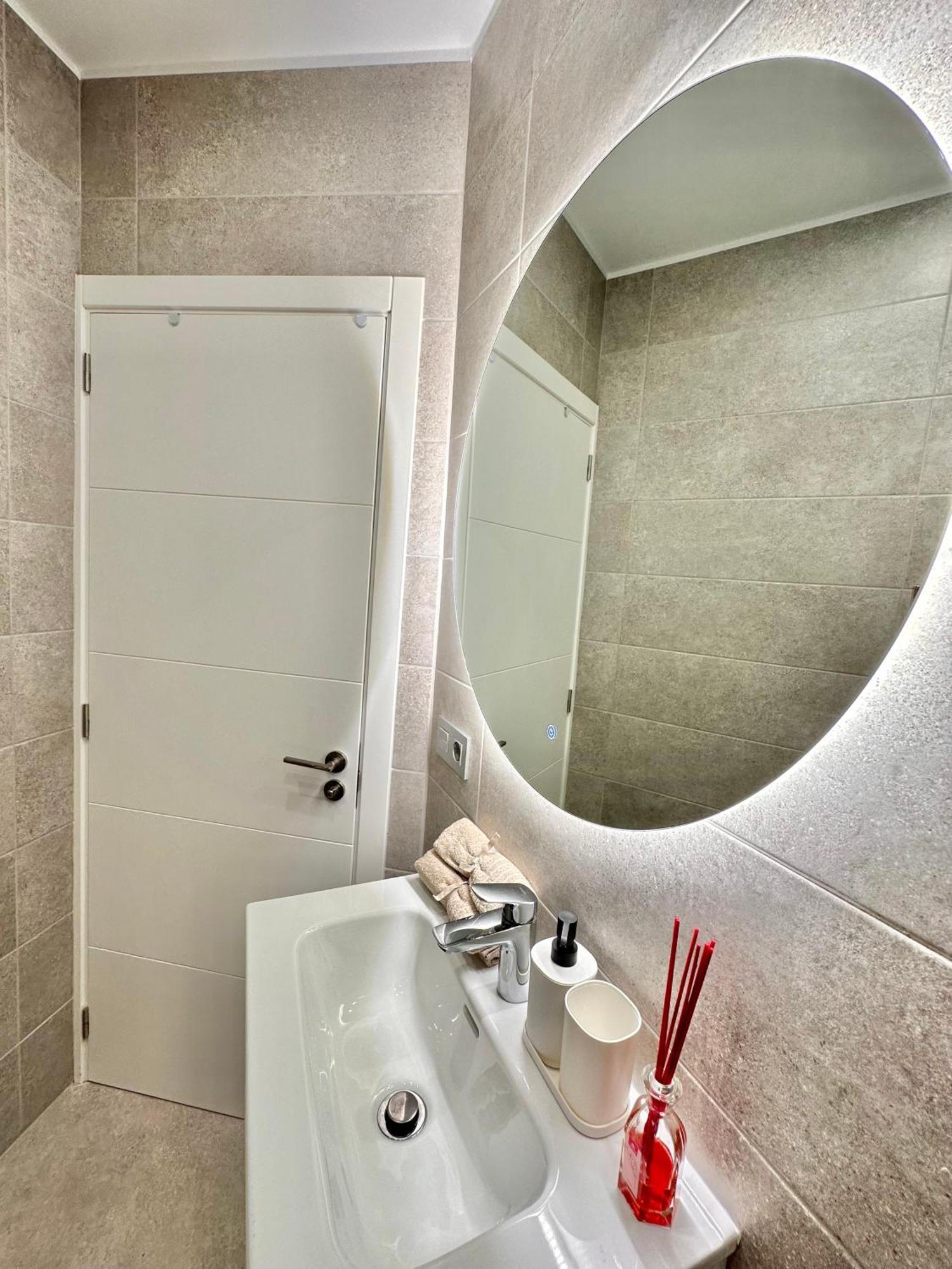 Luxury Renevapartment Island Village アデヘ エクステリア 写真