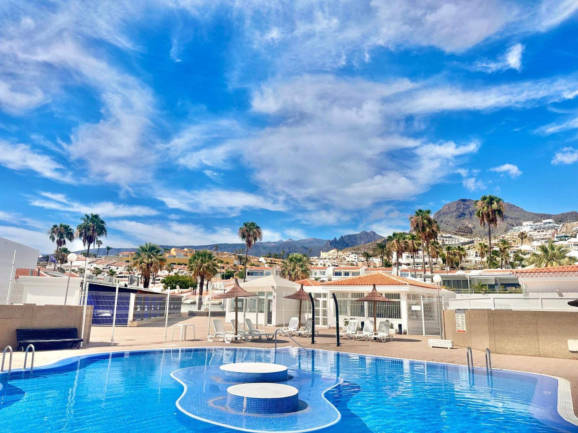Luxury Renevapartment Island Village アデヘ エクステリア 写真